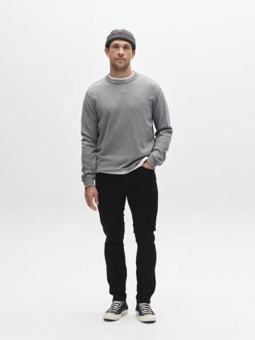 Узкие джинсы