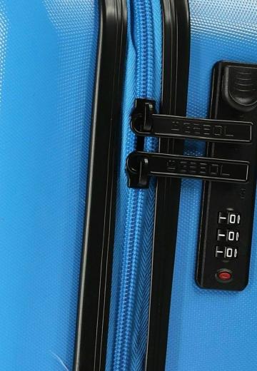 Чемодан на колесах