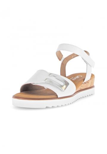 Босоножки на танкетке