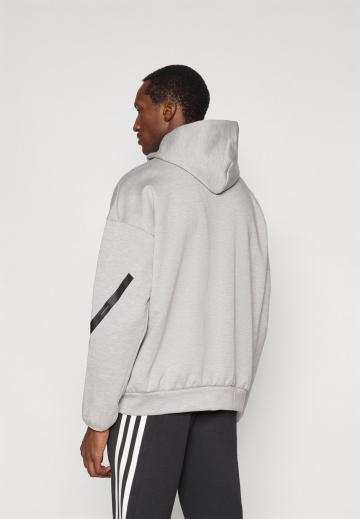 Спортивная кофта