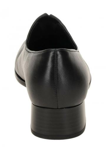 Туфли с высоким носом