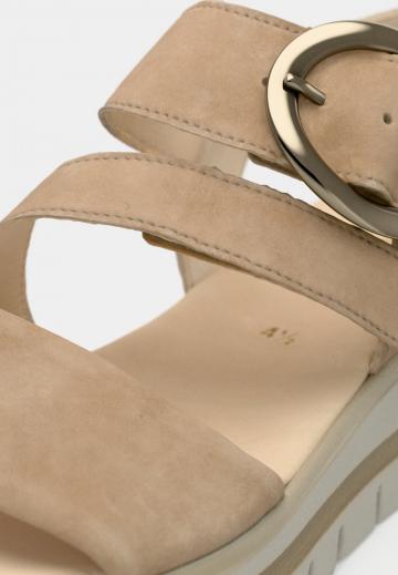 Босоножки на платформе