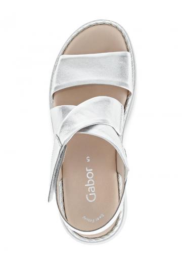 Босоножки на танкетке