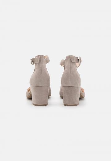 Туфли с ремешком