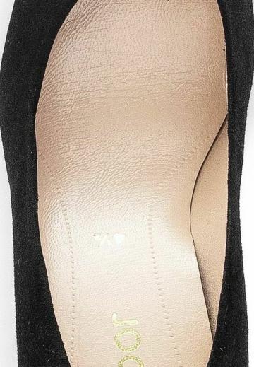 Туфли с высоким носом