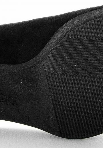 Туфли с высоким носом