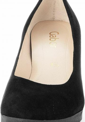 Туфли с высоким носом