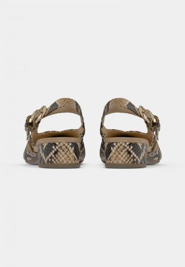 Туфли с ремешком