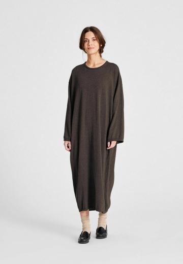 Вязаное платье