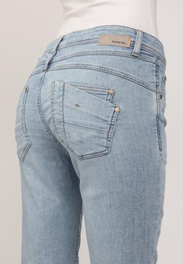 Джинсы