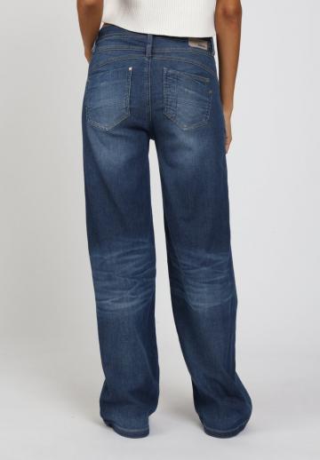 Джинсы