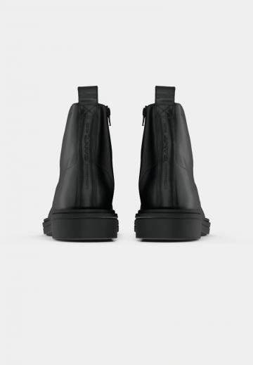 Ботинки на шнуровке