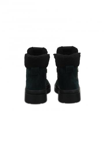 Ботинки на шнуровке