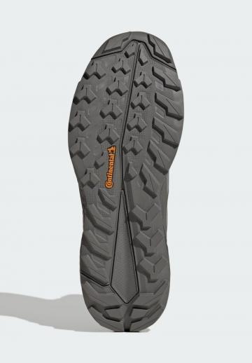 Походные ботинки