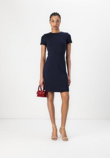 Короткое платье