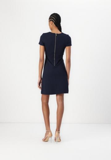 Короткое платье