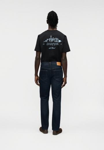 Прямые джинсы