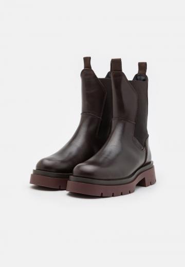 Ботинки челси