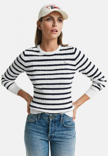 Пуловер в полоску