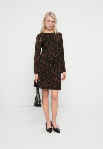 Короткое платье