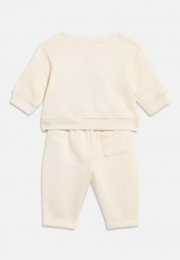 Набор одежды