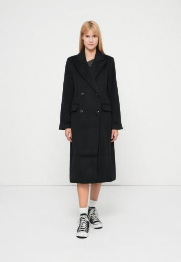 Шерстяное пальто