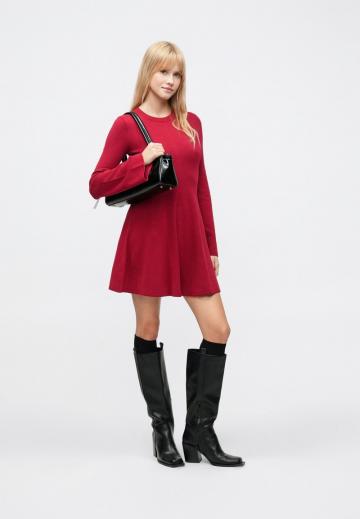 Вязаное платье