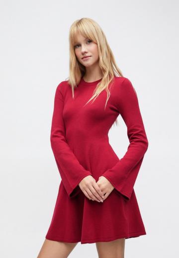 Вязаное платье