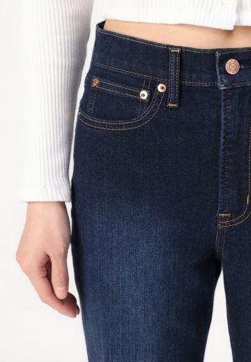 Клешеные джинсы