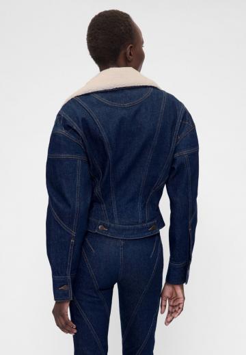 Джинсовая куртка
