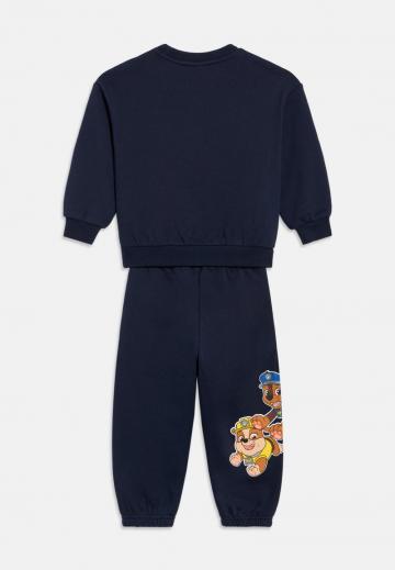 Набор одежды