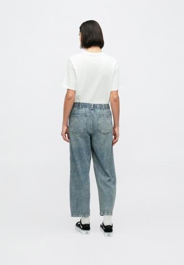 Свободные джинсы