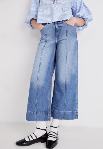 Короткие джинсы