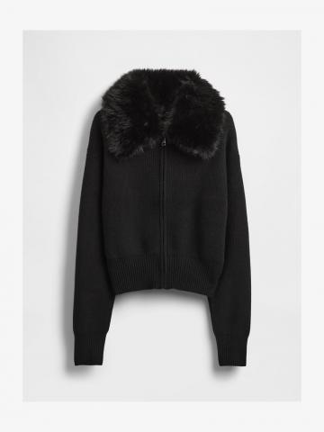 Вязаная кофта