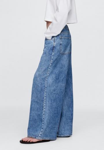 Свободные джинсы