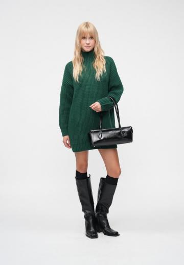 Вязаное платье