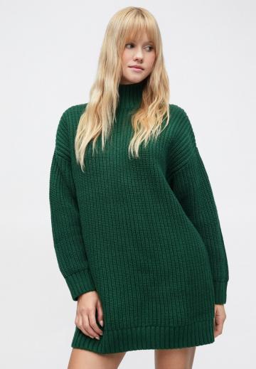 Вязаное платье