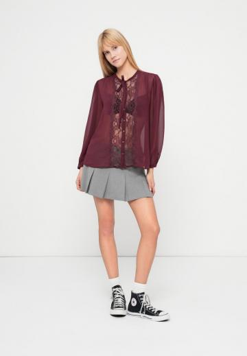 Кружевная блузка