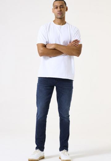 Узкие джинсы