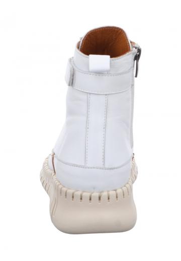 Ботинки на шнуровке