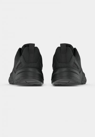 Походные кроссовки