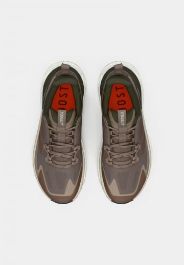 Походные ботинки