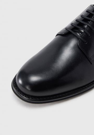 Ботинки на шнуровке