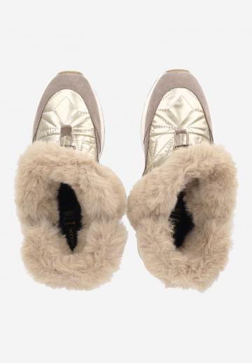 Сапожки на танкетке