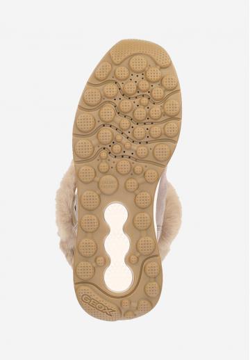 Сапожки на танкетке