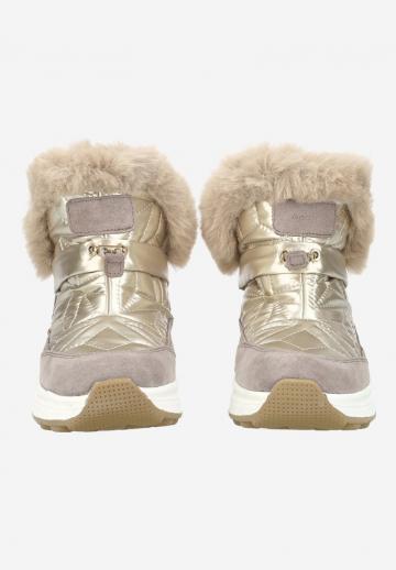 Сапожки на танкетке