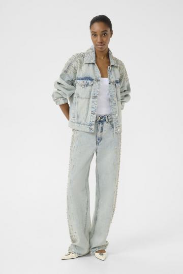 Джинсовая куртка