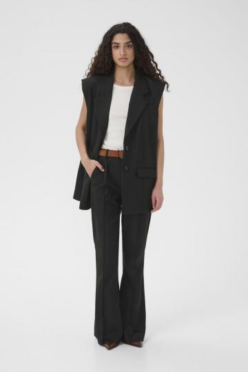 Длинный жилет