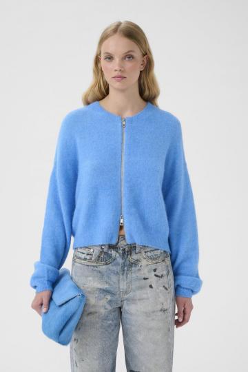 Вязаный жилет