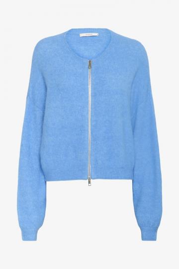 Вязаный жилет